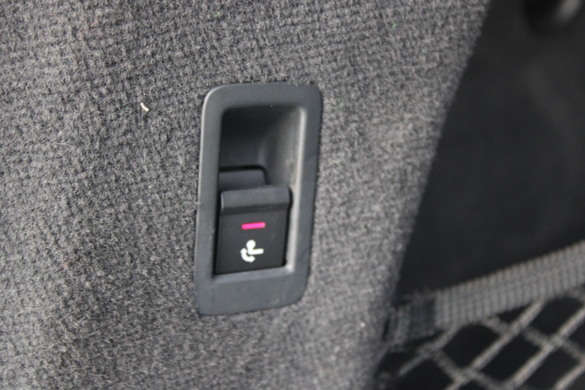 47115349-32.jpg